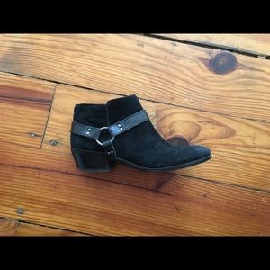 Sam Edelman Black booties sz 6